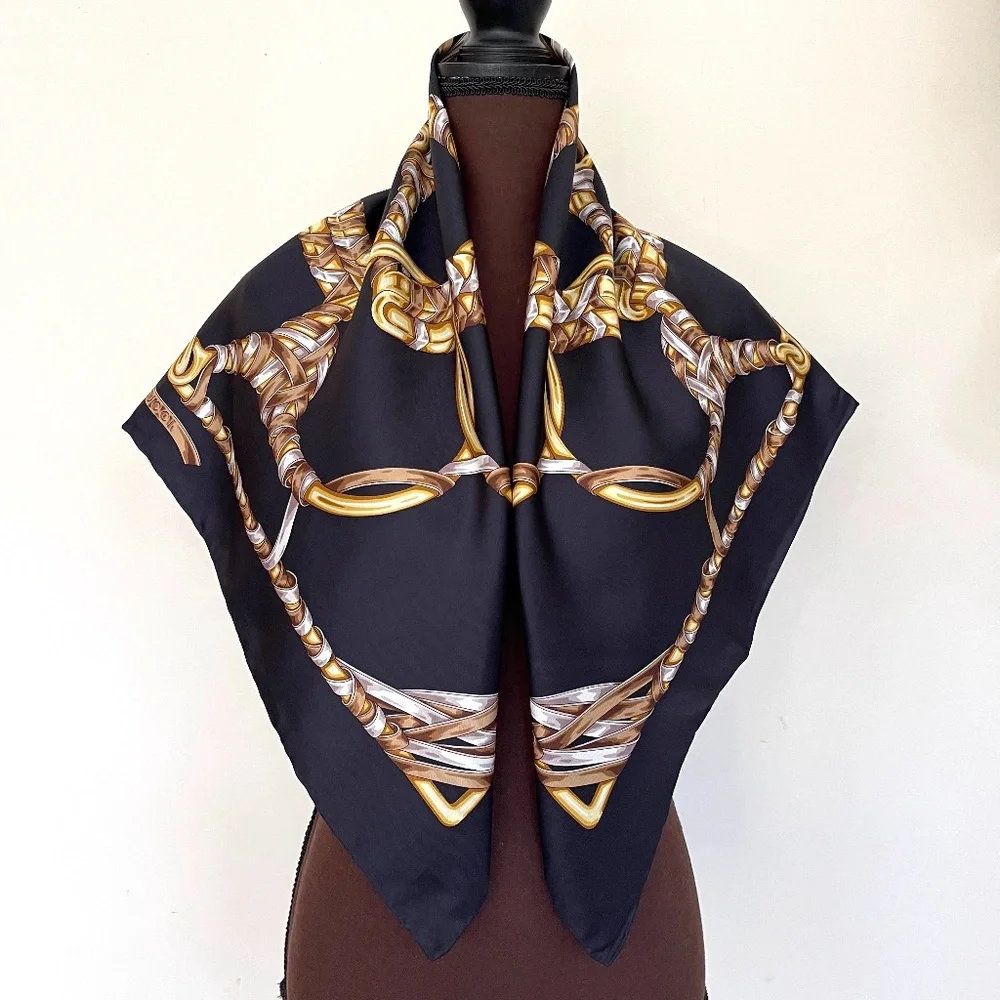 New Gucci Scarf Iconic Print Black Silk Wrap with Gucci Gift Box